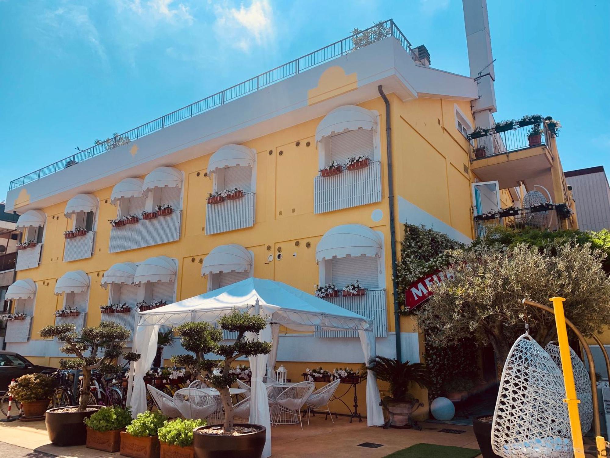 فندق Meuble Tripoli غرادو المظهر الخارجي الصورة